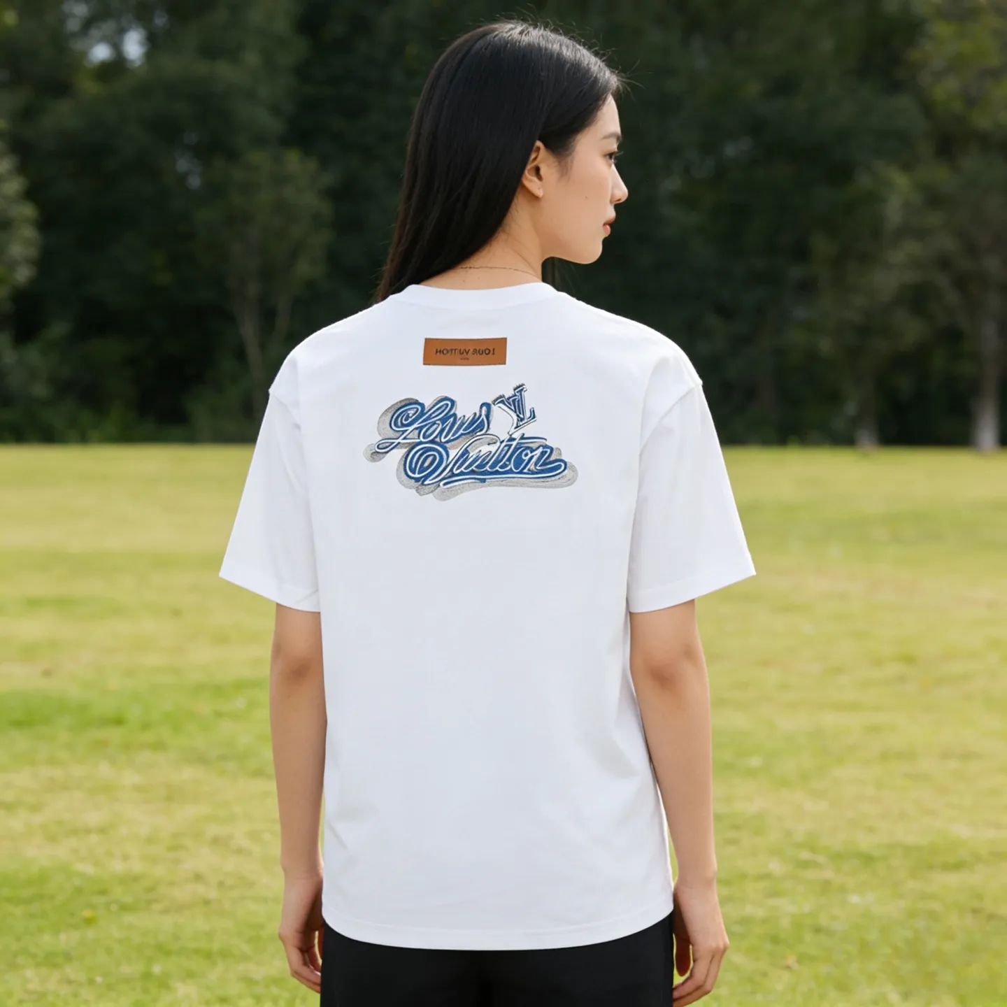 Louis Vuitton/Louis Vuitton short sleeves with front and rear letter logo embroidery